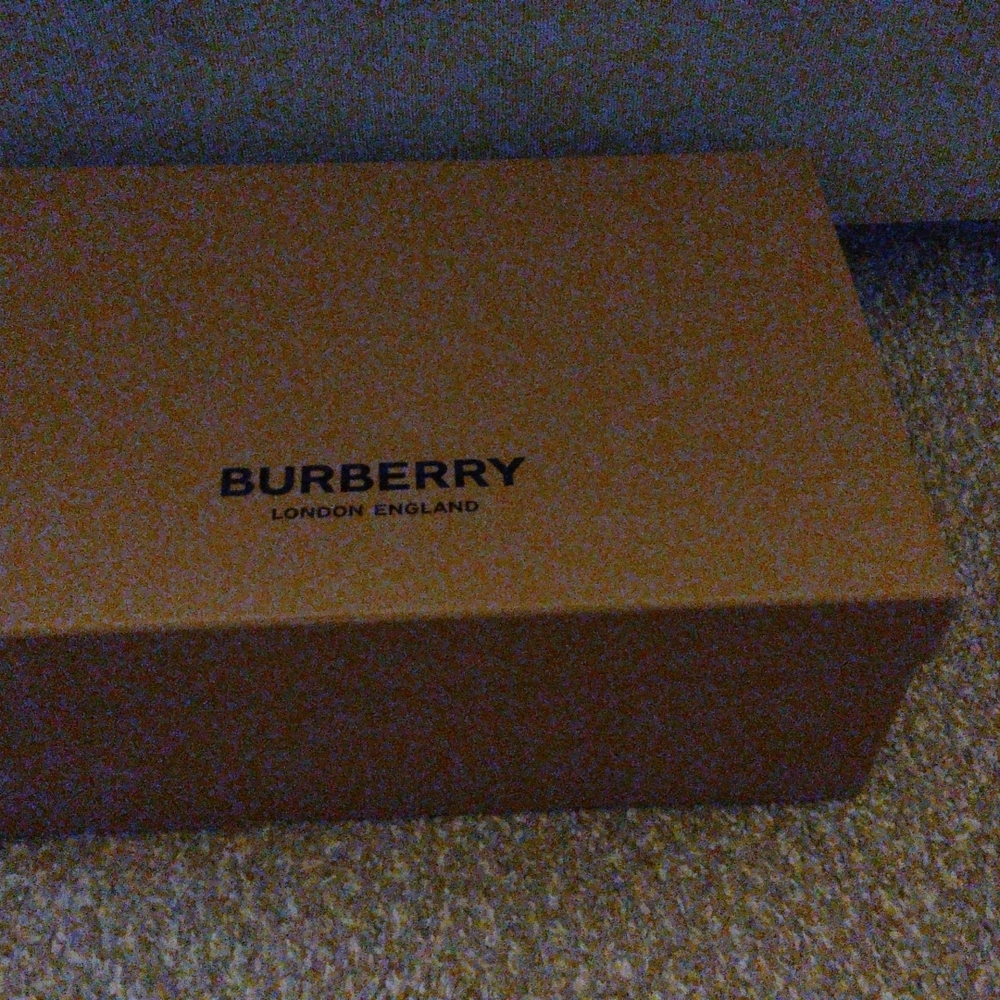 Burberry Plaid Sneakers with Black Accents - Picture 4 of 5